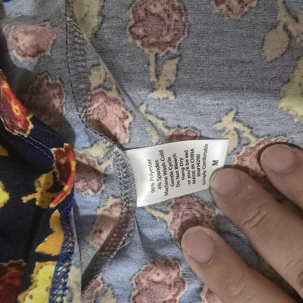 Lularoe Randy Tee - Picture 3 of 3